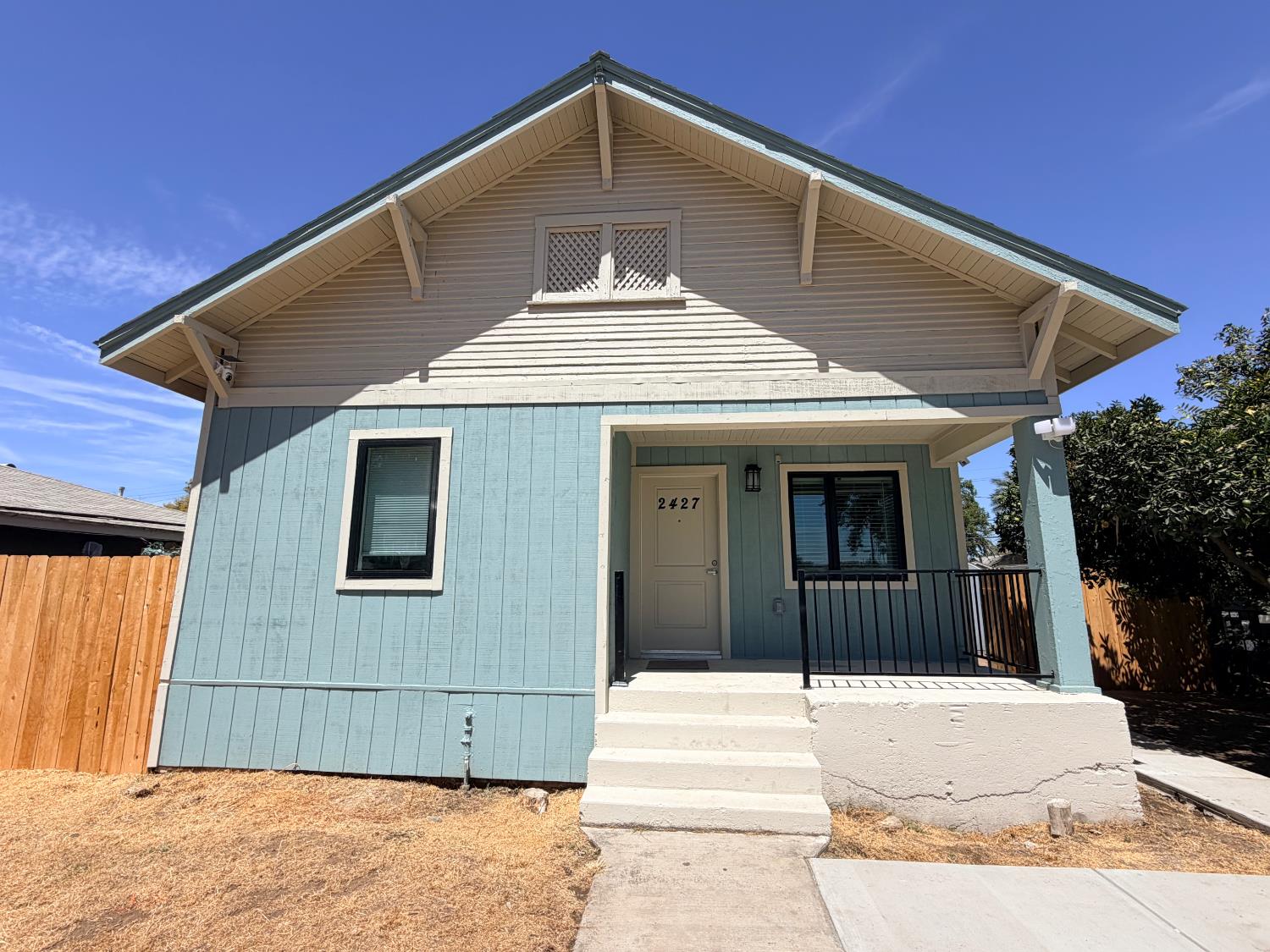 2427 E Tyler — photo