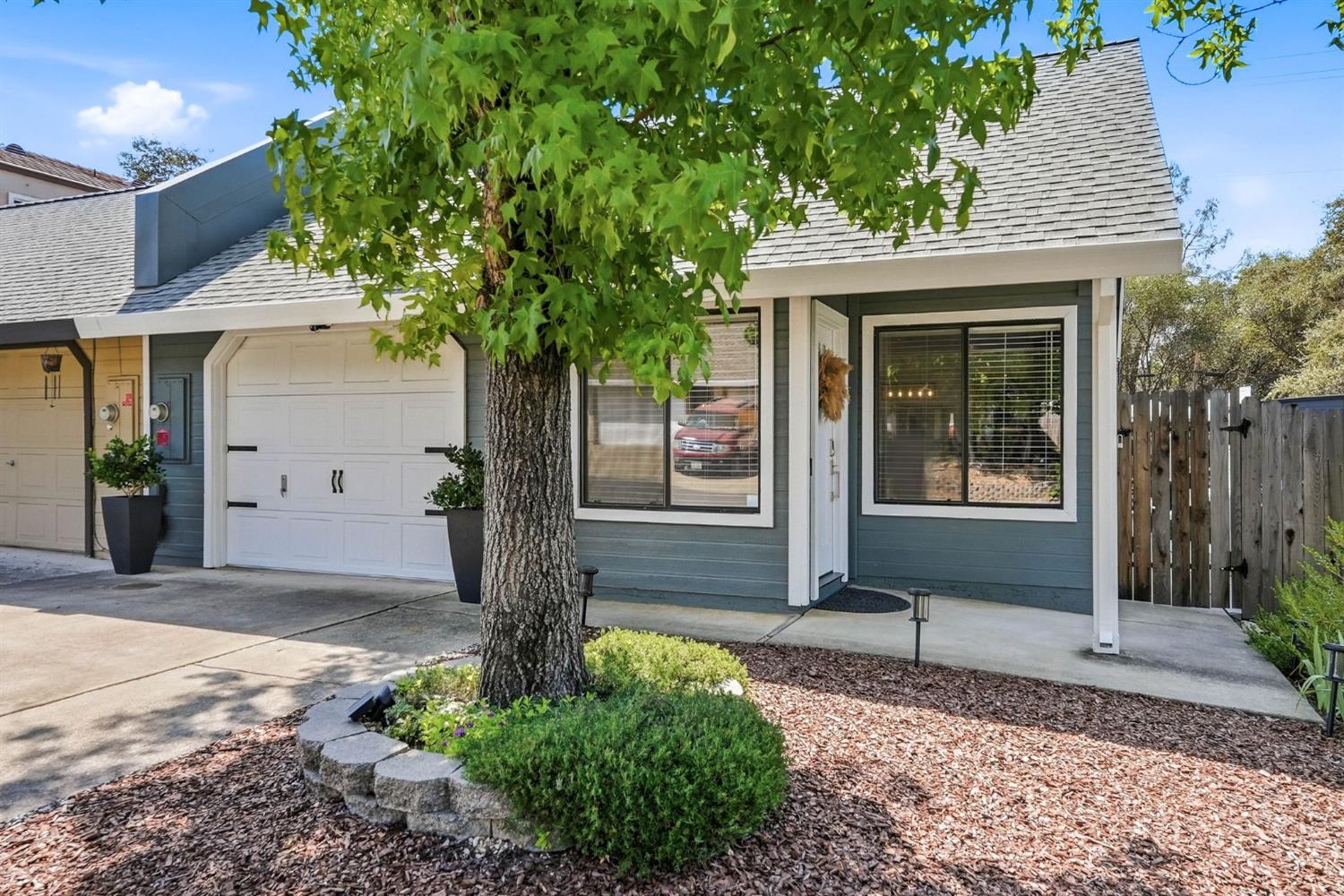 3356 Melodye Ct — photo