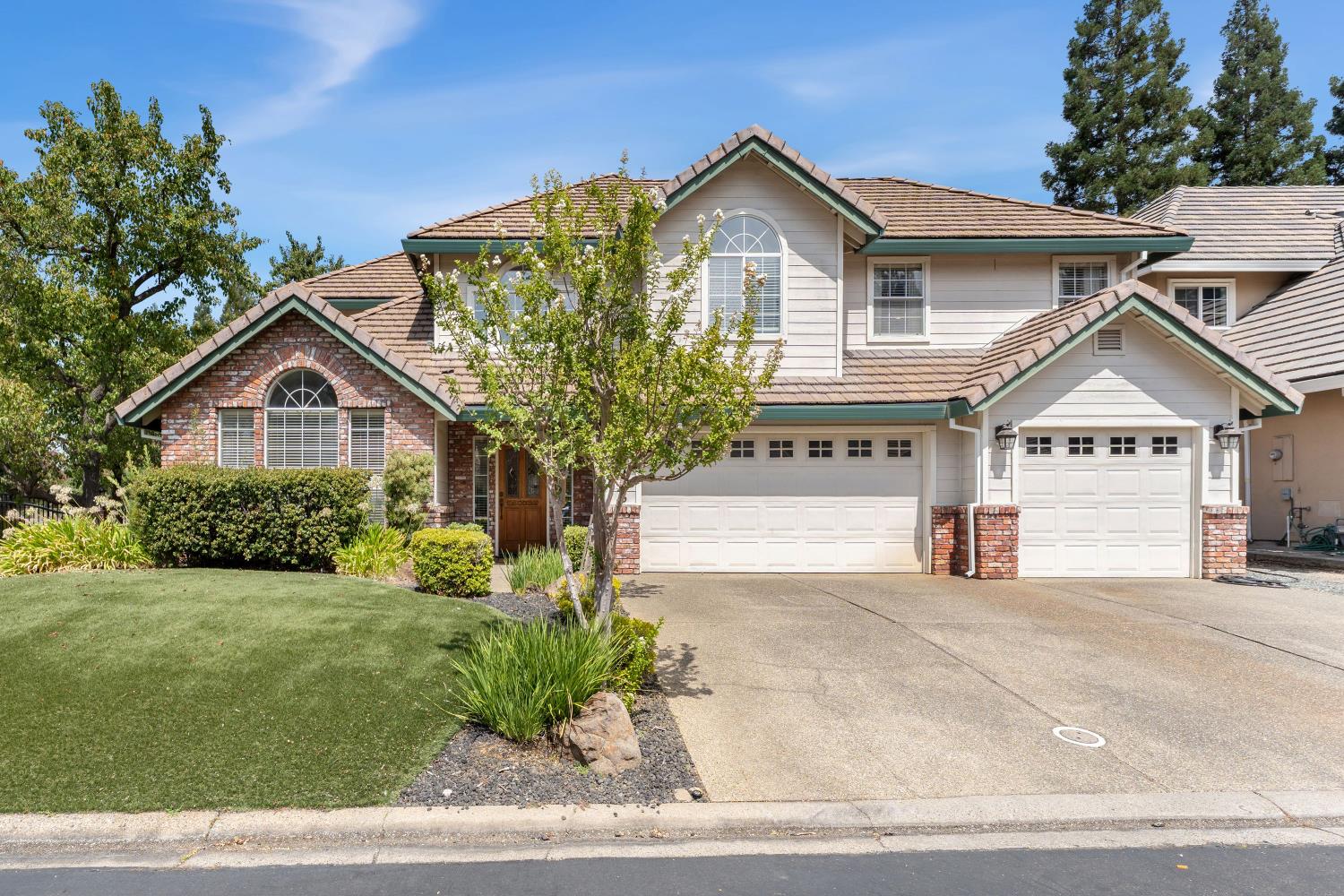 2213 Banbury Circle — photo
