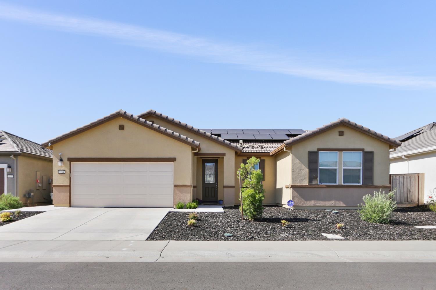 1164 Kanon Clover Way — photo