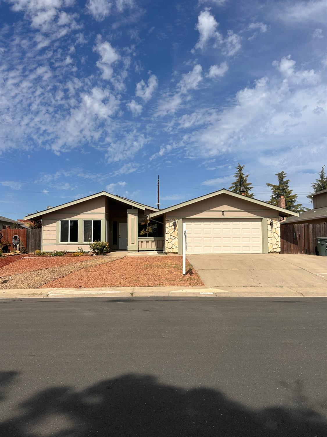 1287 Nadene Drive — photo