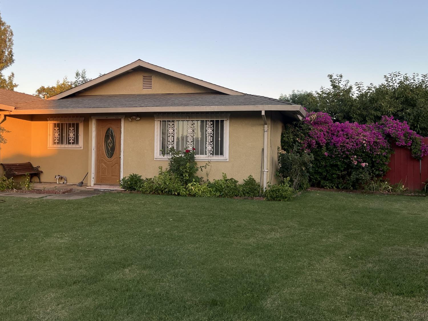 2238 Leslie Court — photo