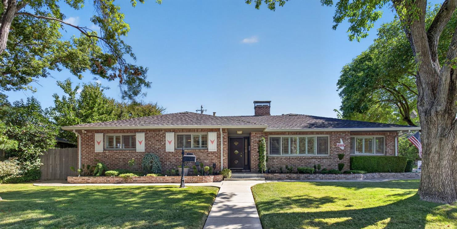 6573 S Land Park Drive — photo