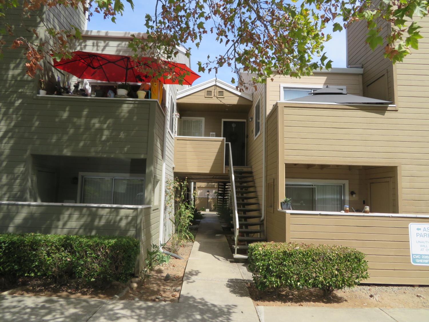 1019 Dornajo Way 140 — photo