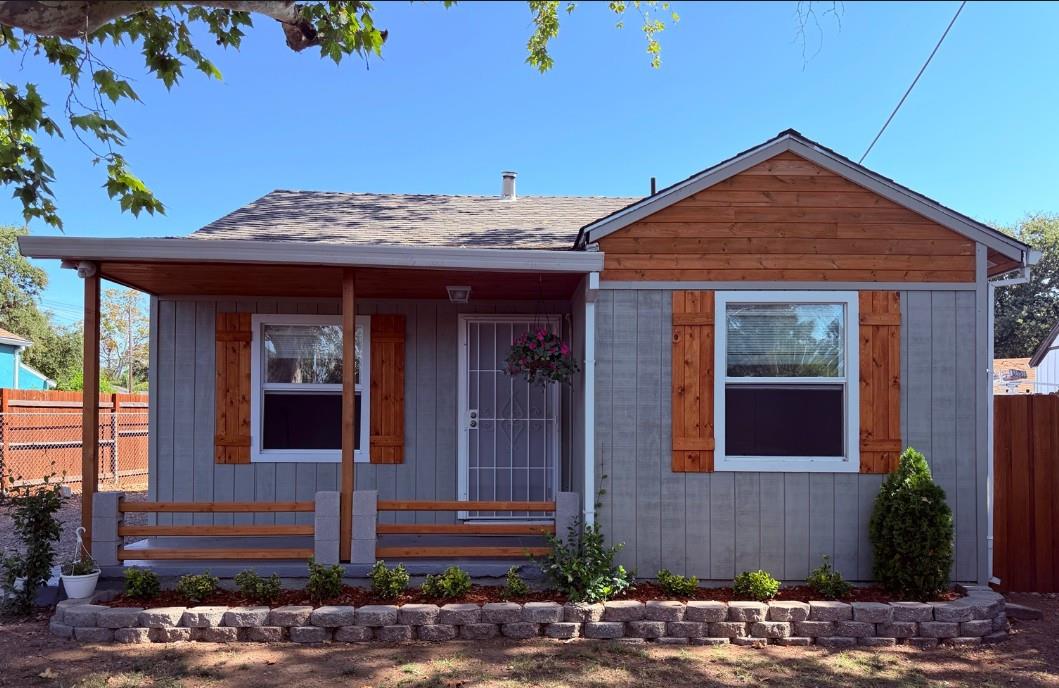 3421 Douglas Street — photo