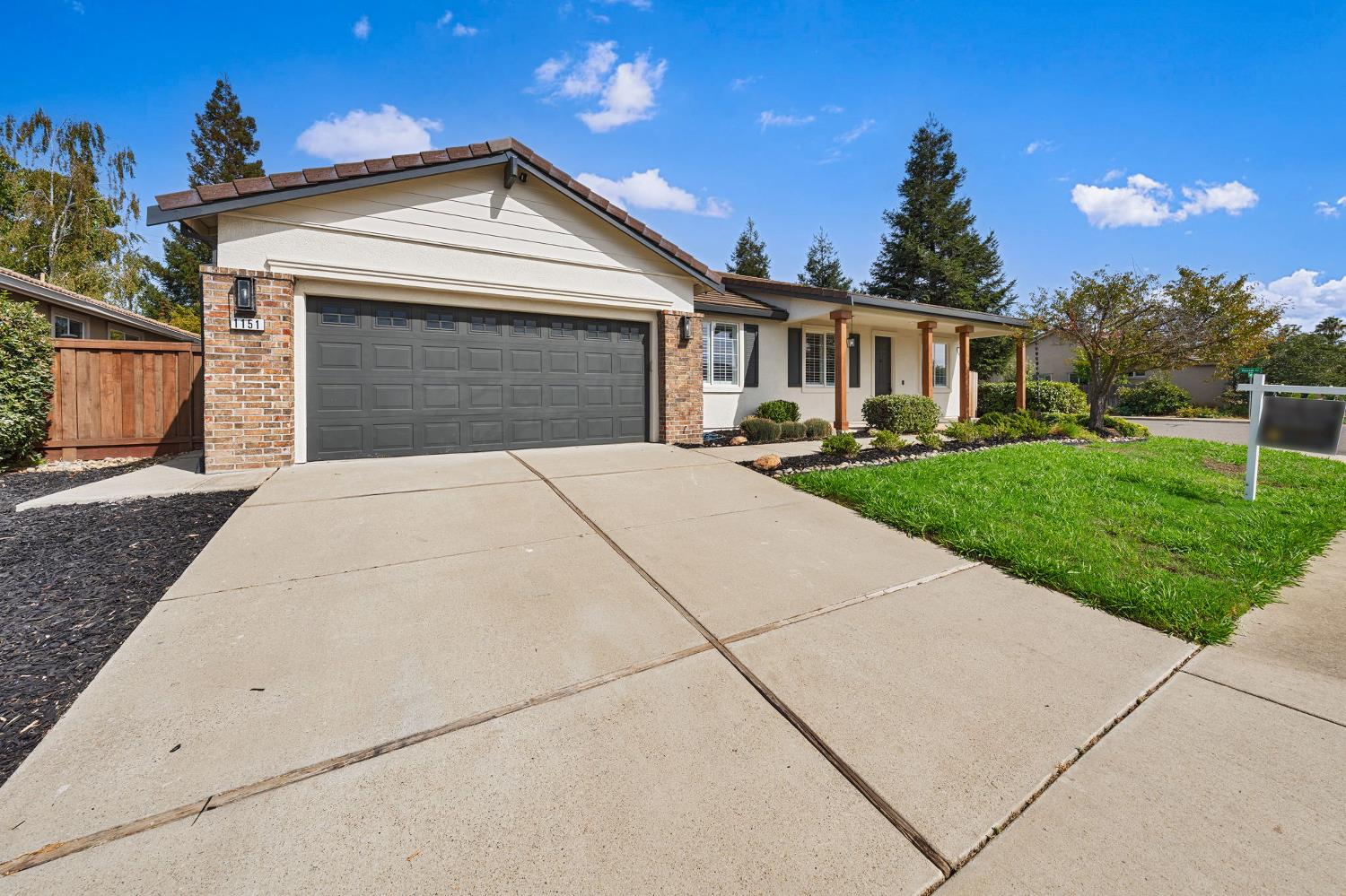 1151 Paddington Circle — photo