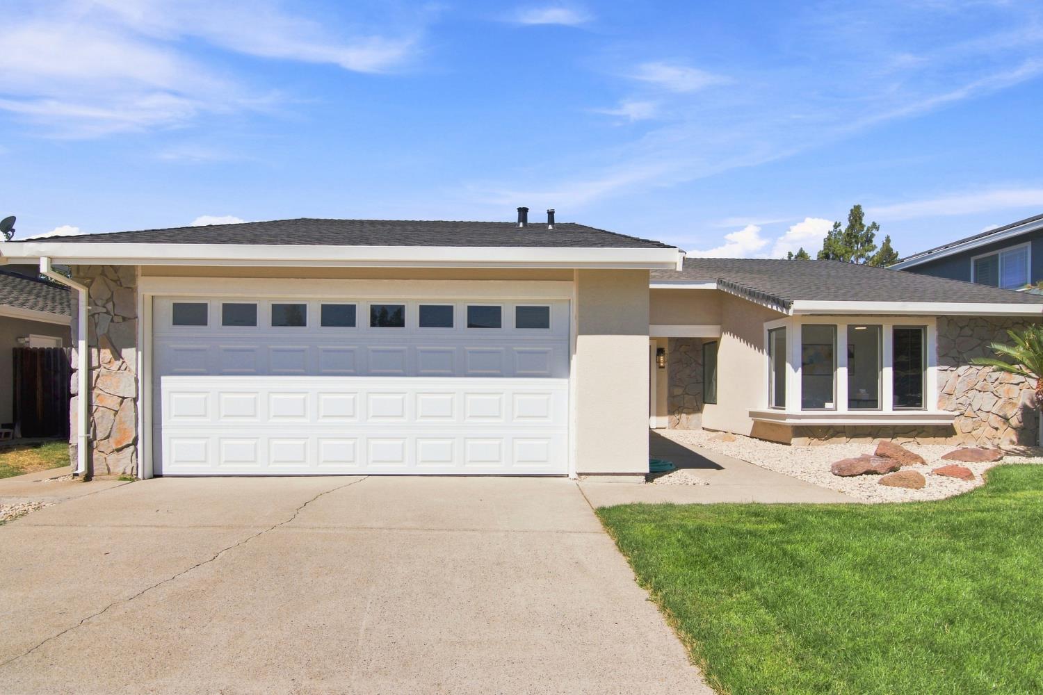 15 Cedar Grove Court — photo