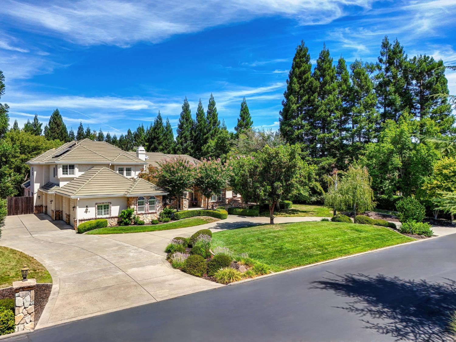 5570 Lions Cross Circle — photo