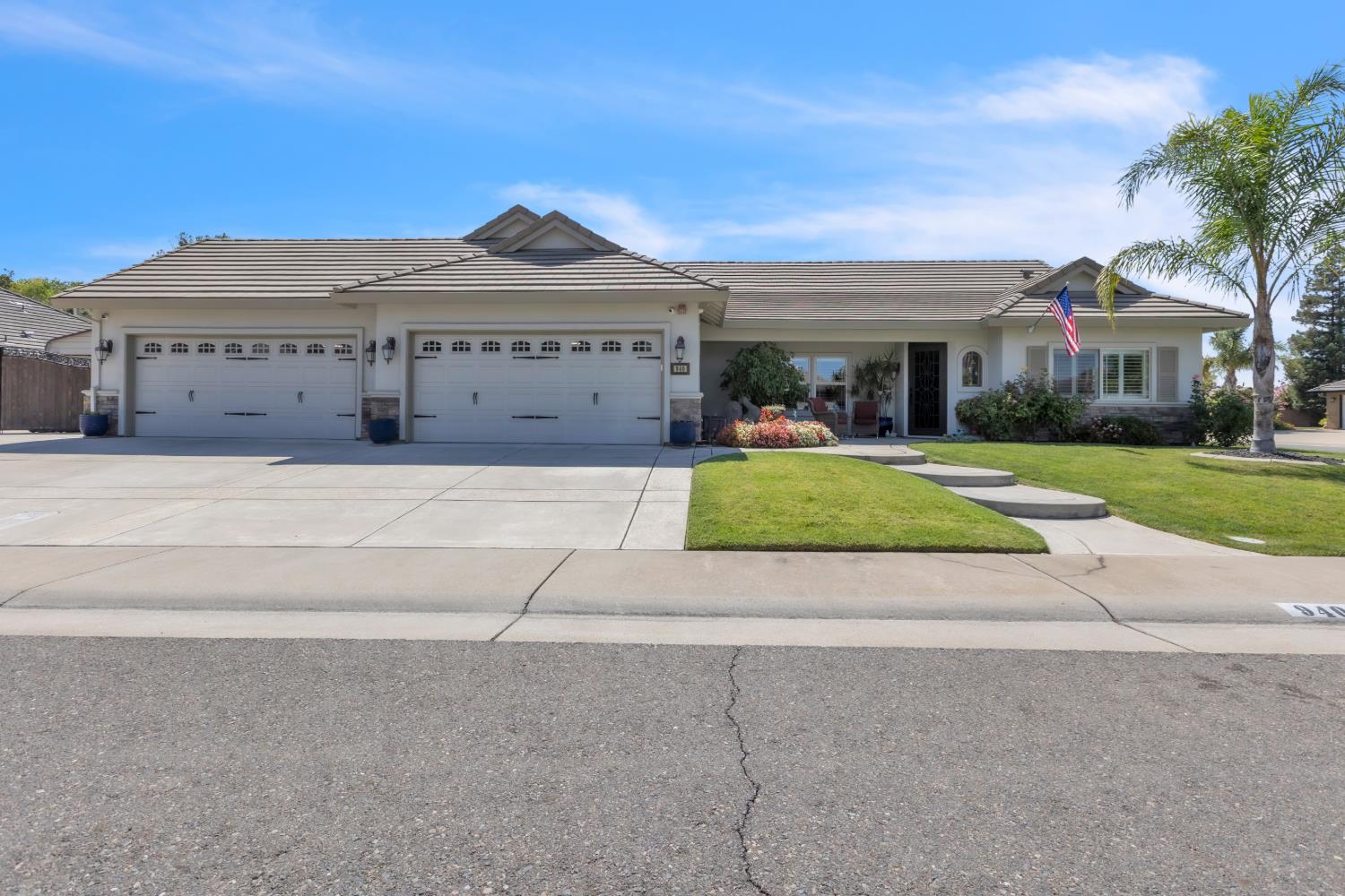 940 Chase Drive — photo