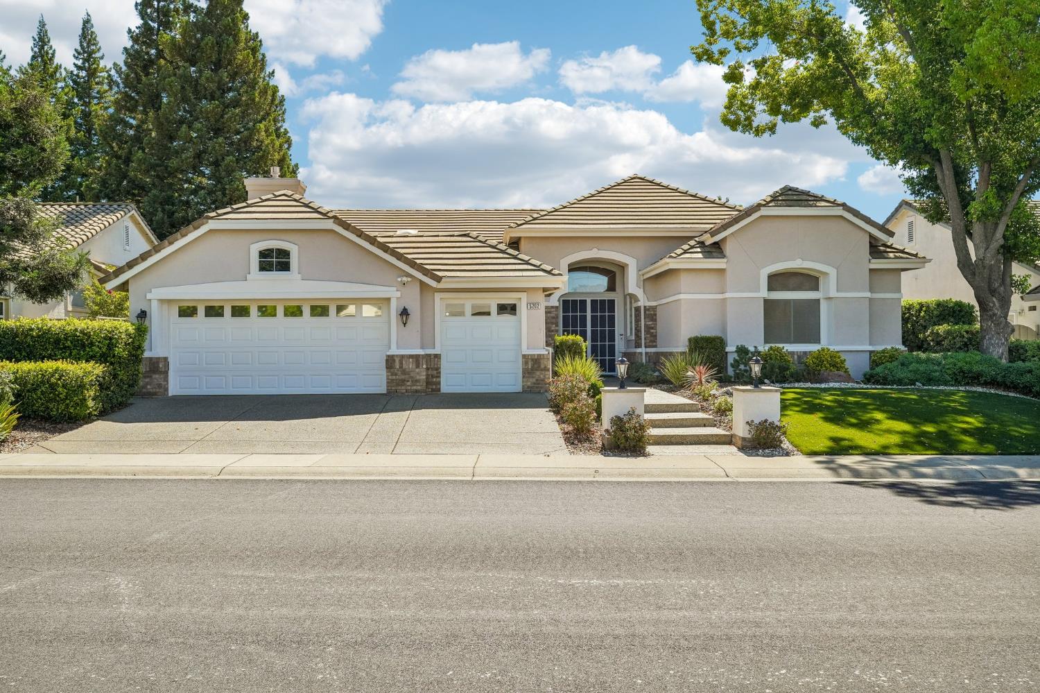 5202 Green Grove Lane — photo