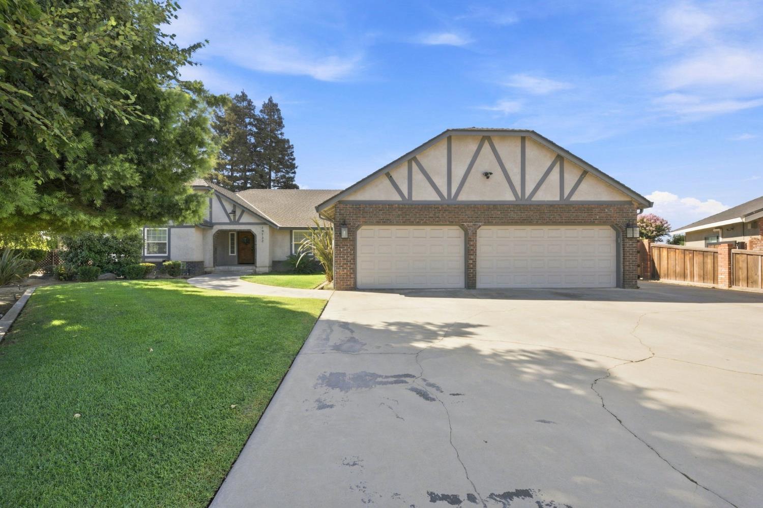 19132 Fairway Court — photo