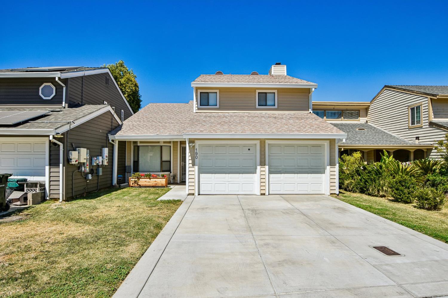 190 Saginaw Circle — photo