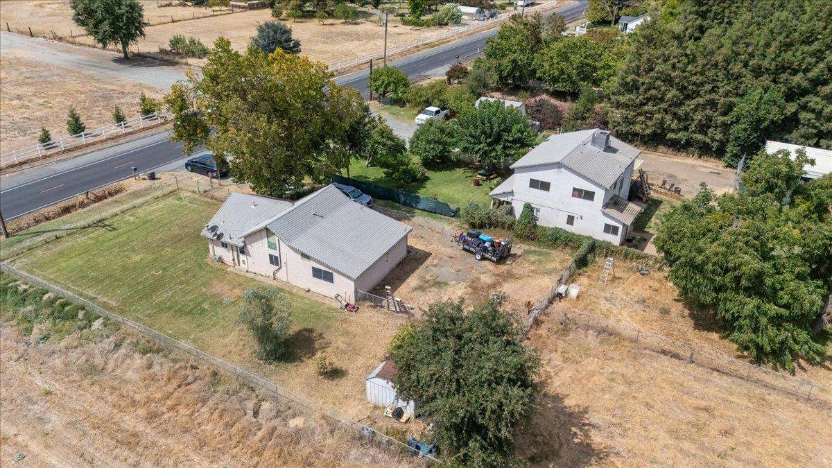 3203 E Collier Road — photo
