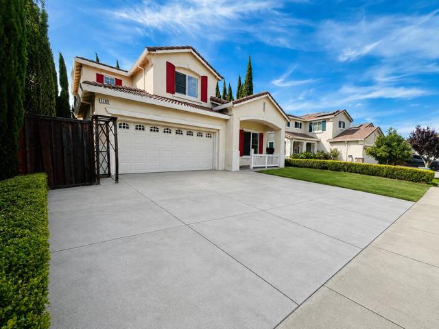 1785 Thelma Loop — photo