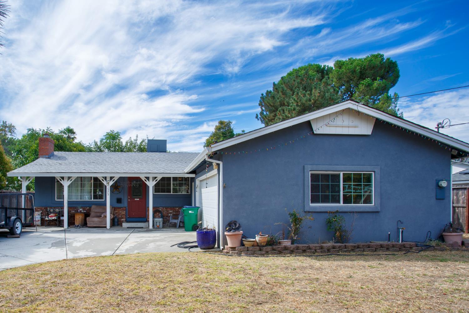 1575 Valerie Way — photo