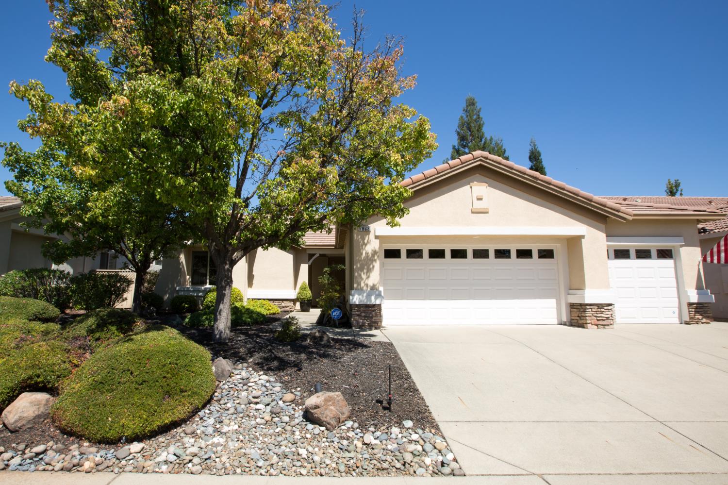 1802 Monument Drive — photo
