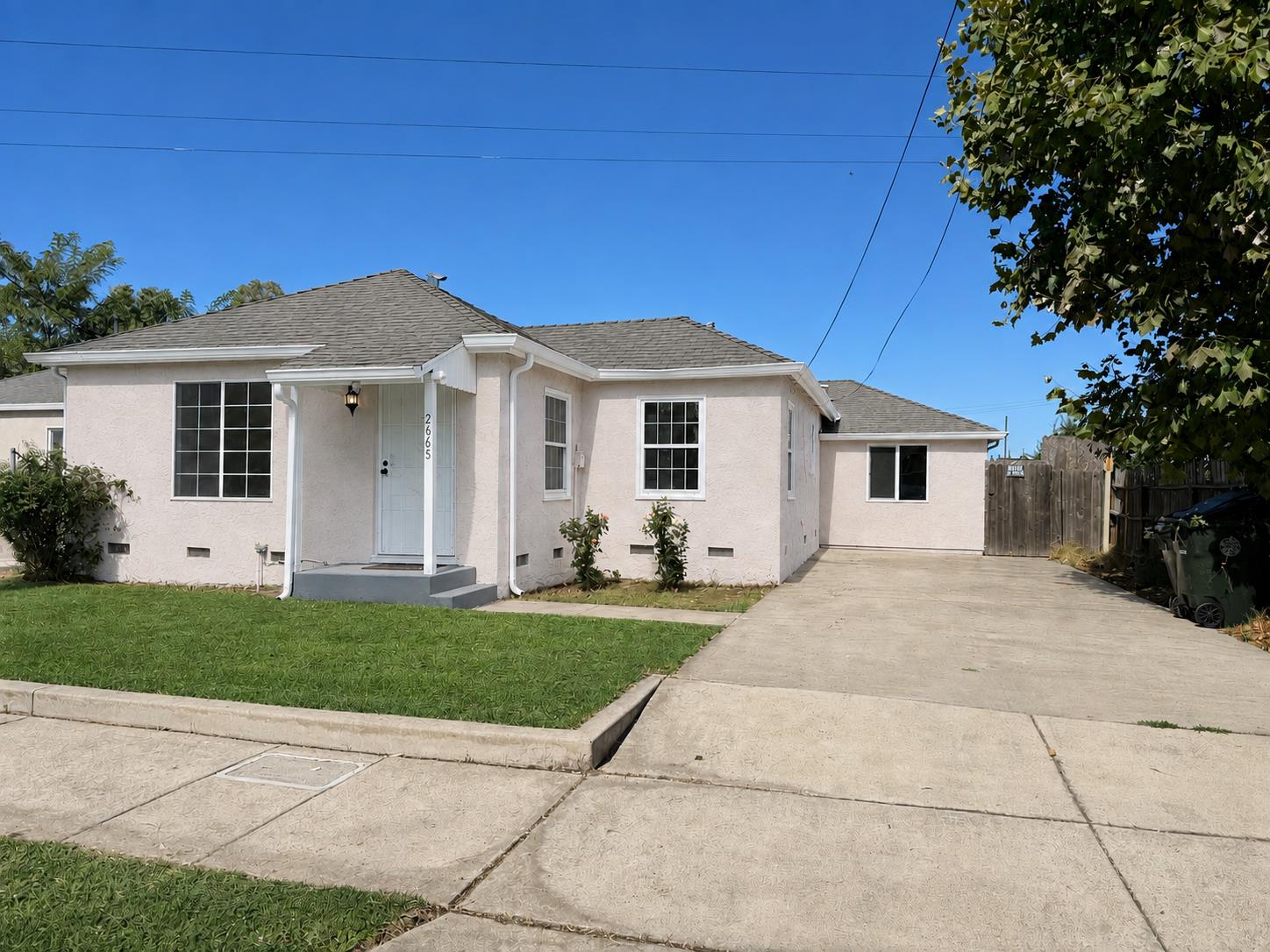2665 Princeton Street — photo