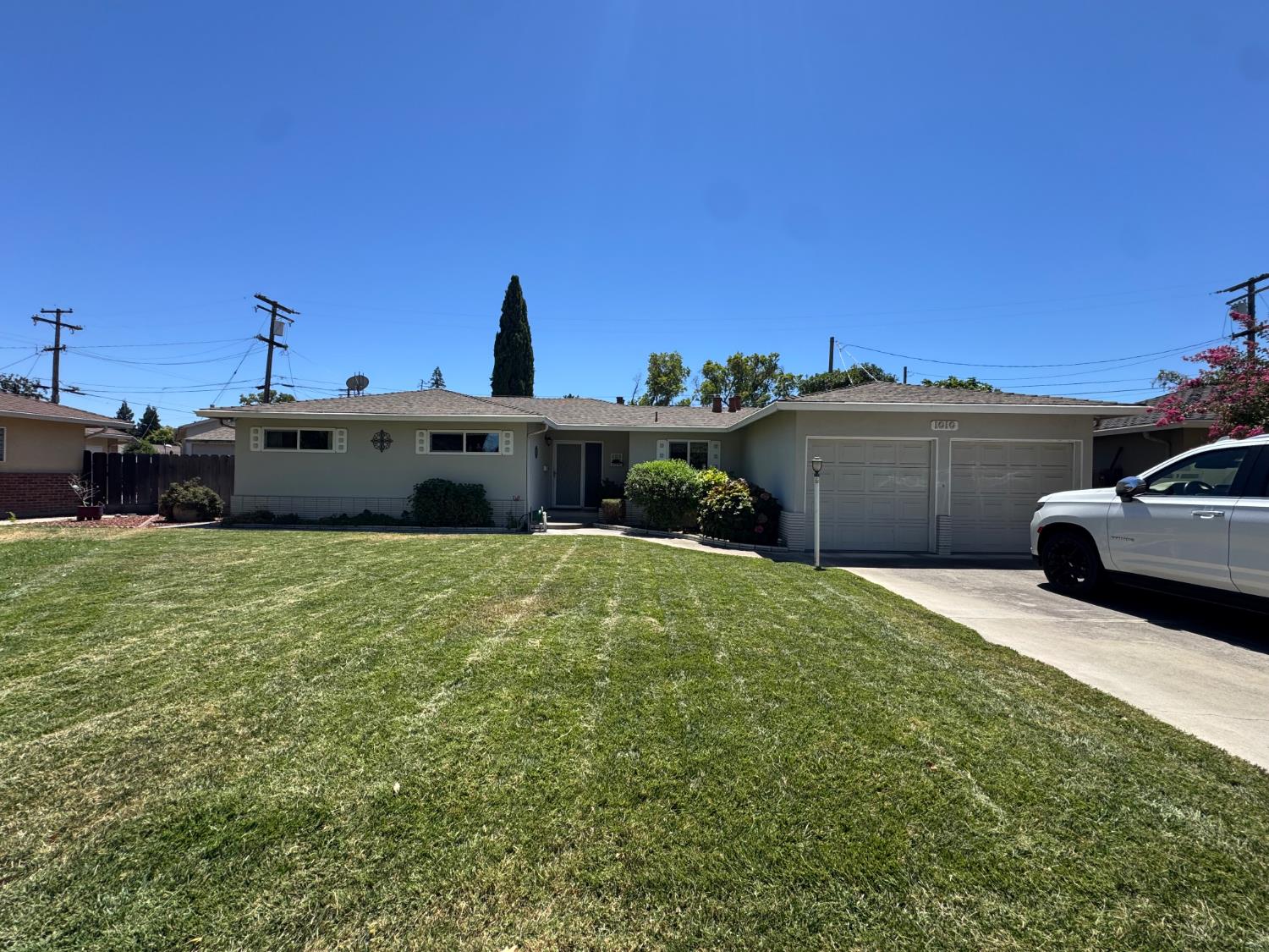 1010 Thoreau Court — photo