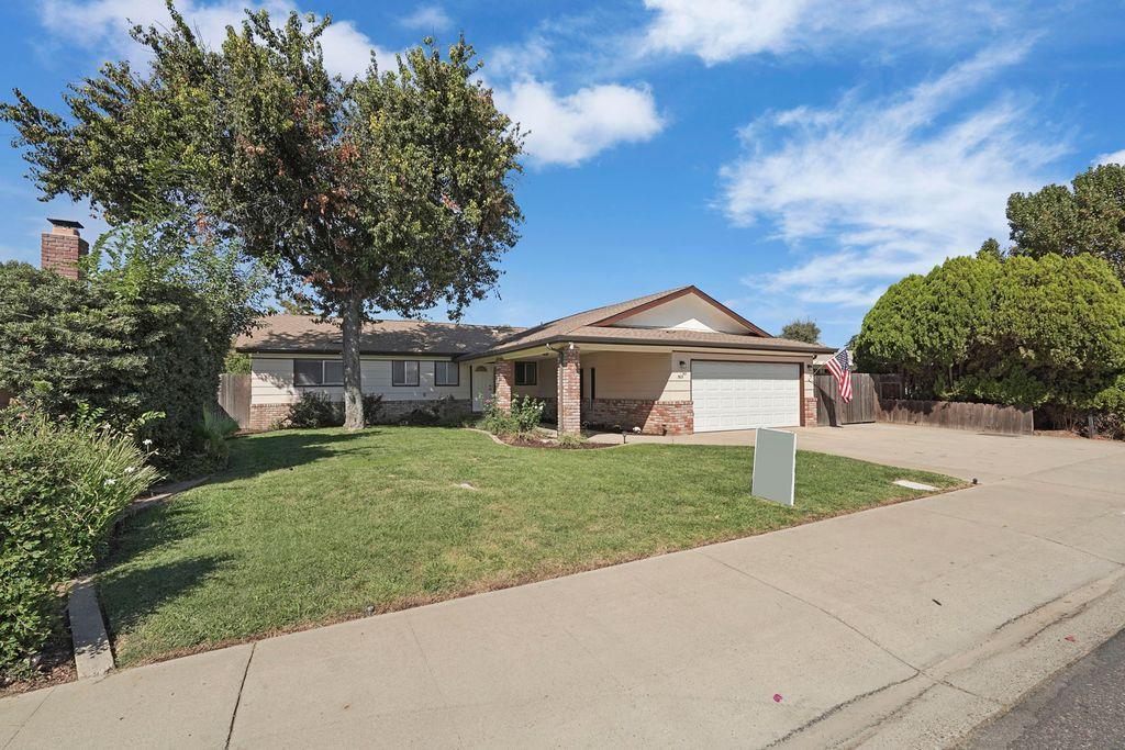 303 Vineyard Drive, Lodi, CA 95240 — photo 2