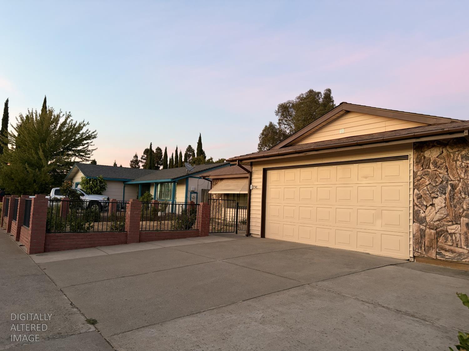 8541 Sunrise Woods Way — photo
