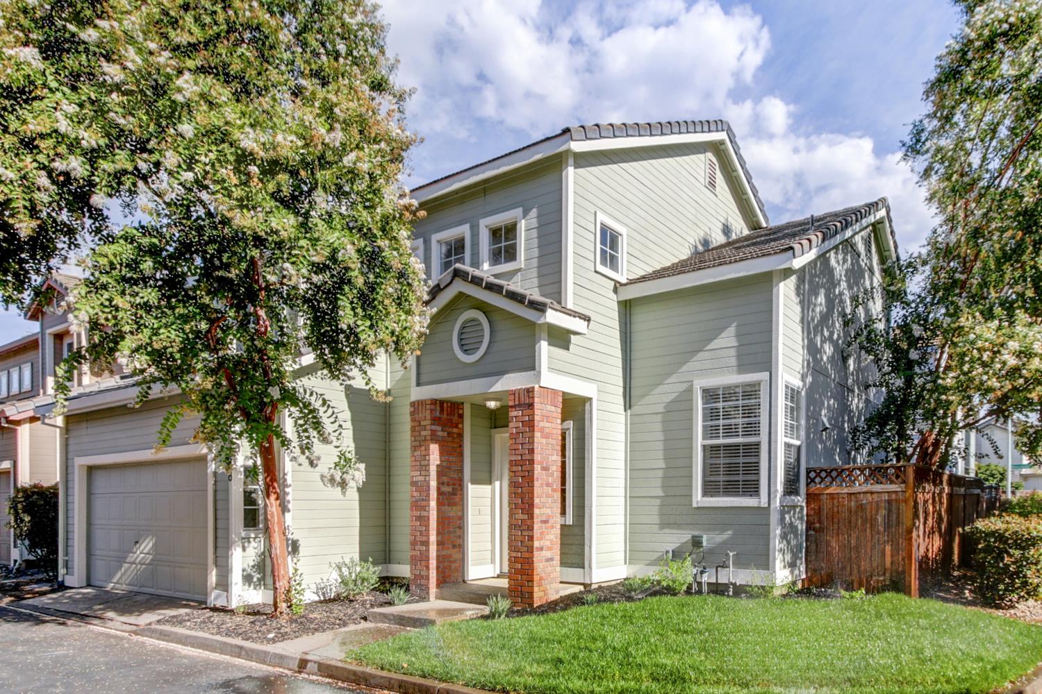 8228 Woods Edge Lane — photo