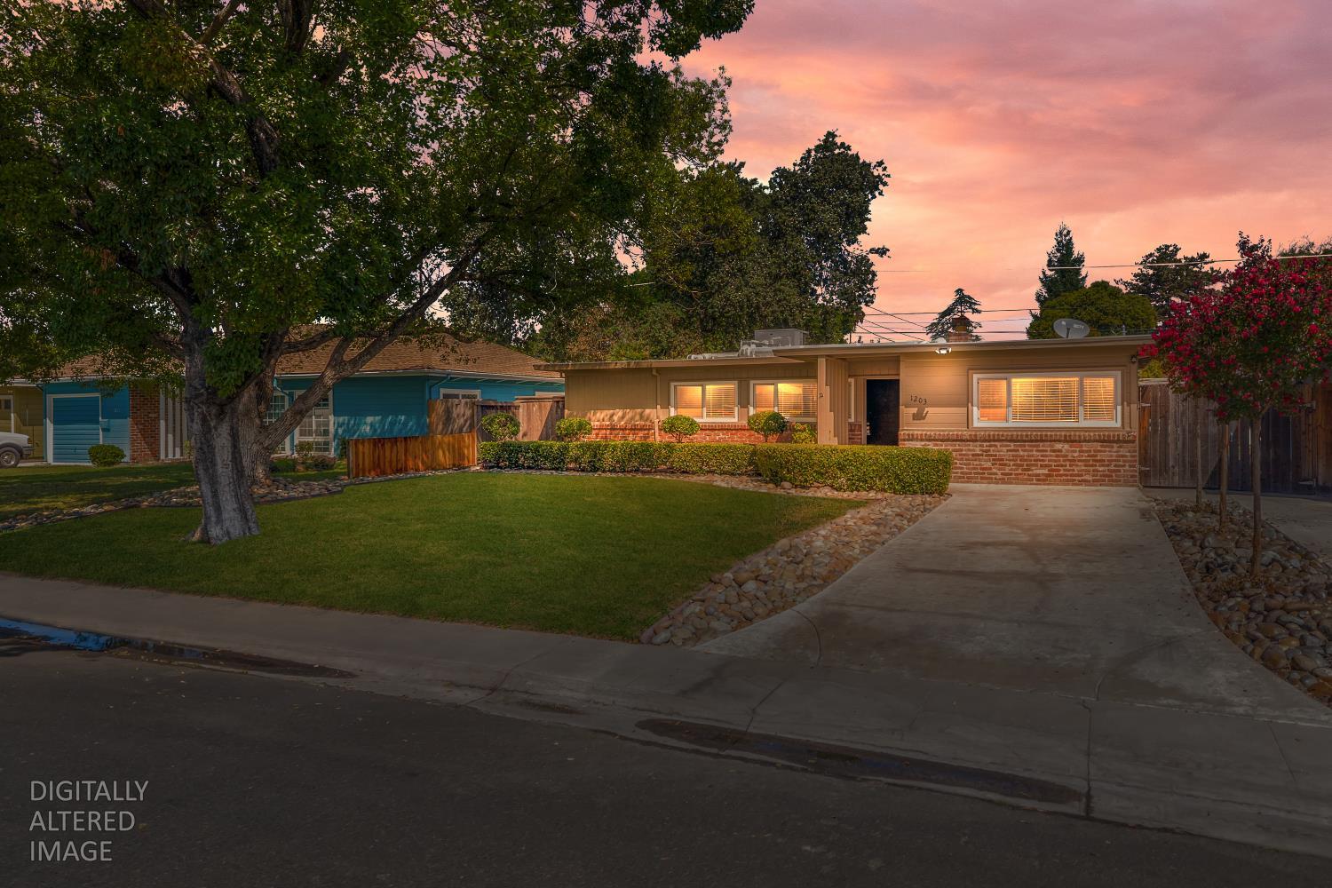 1203 Calhoun Way — photo