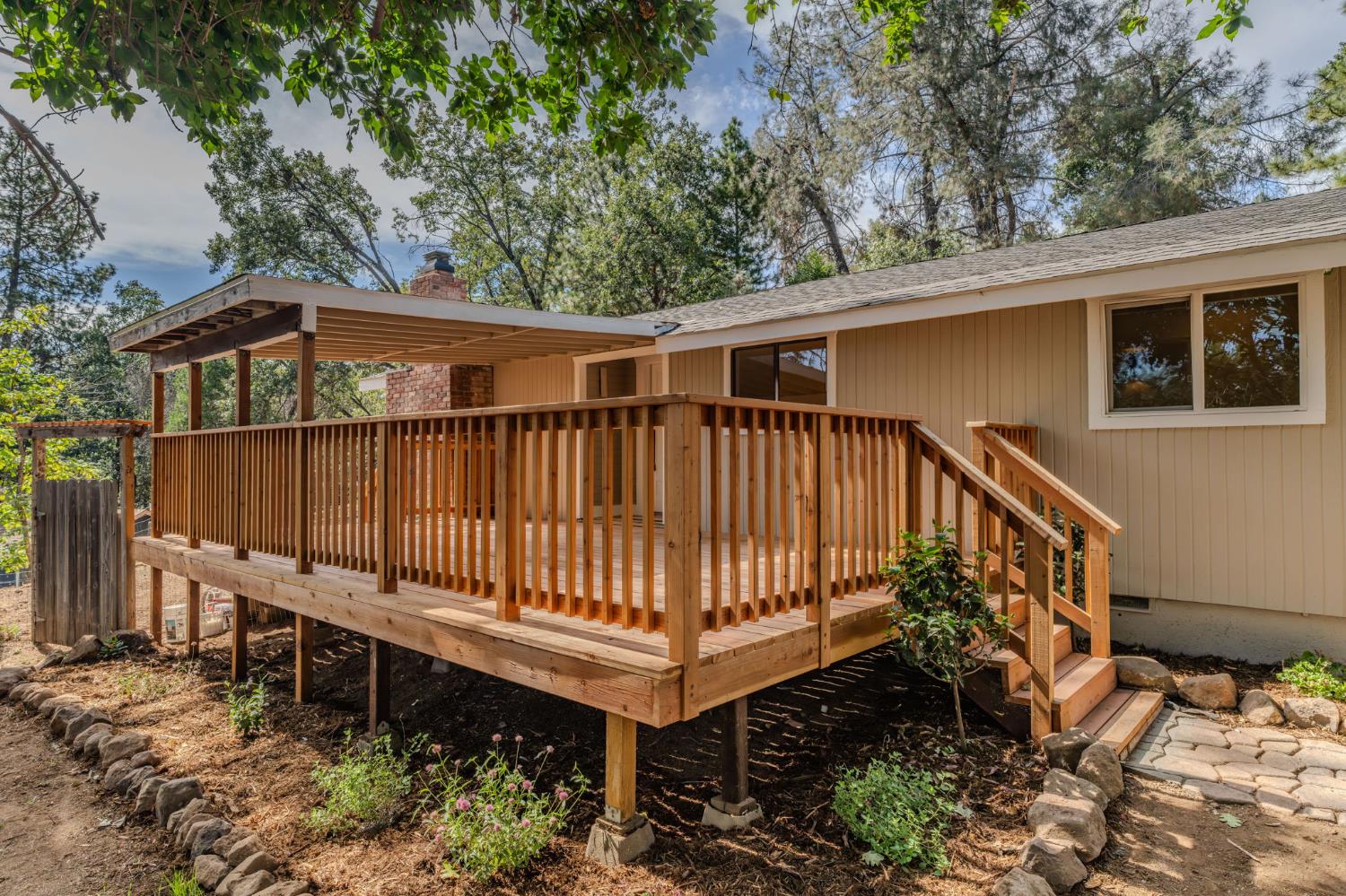 15315 Pearl Court — photo