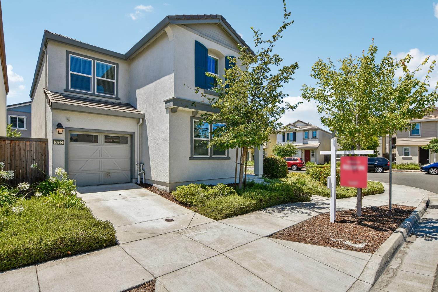 3750 Samuelson Way — photo
