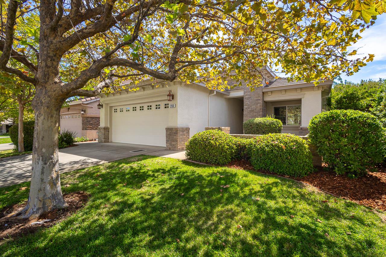 2153 Horseshoe Glen Circle — photo