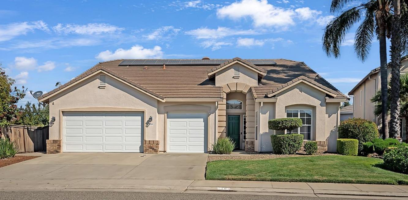 9489 Rossport Way — photo