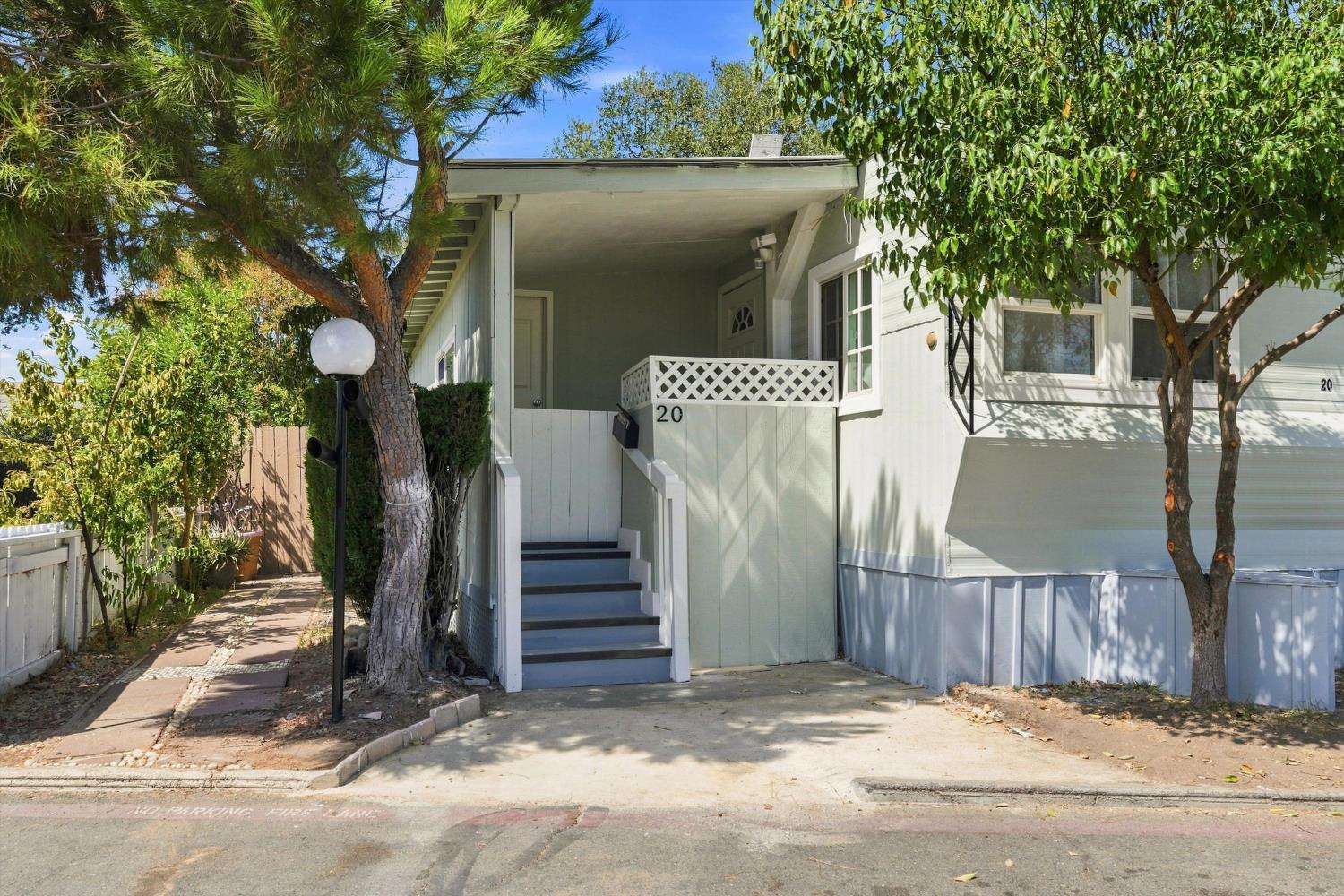 6025 Dias Ave 20 — photo