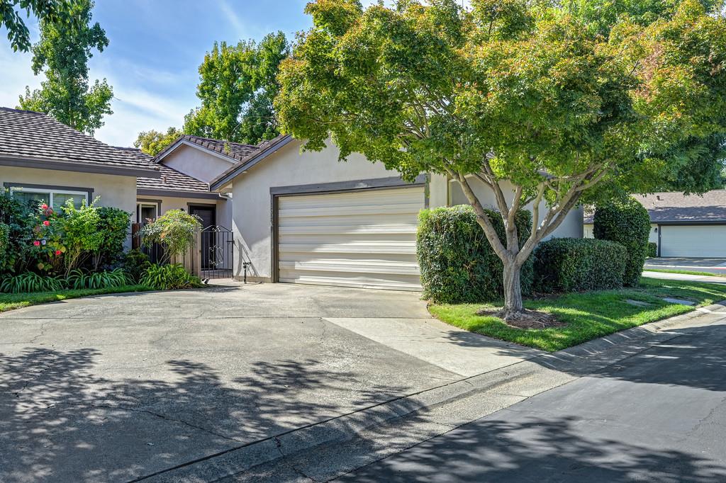 11022 Autumnwind Lane — photo