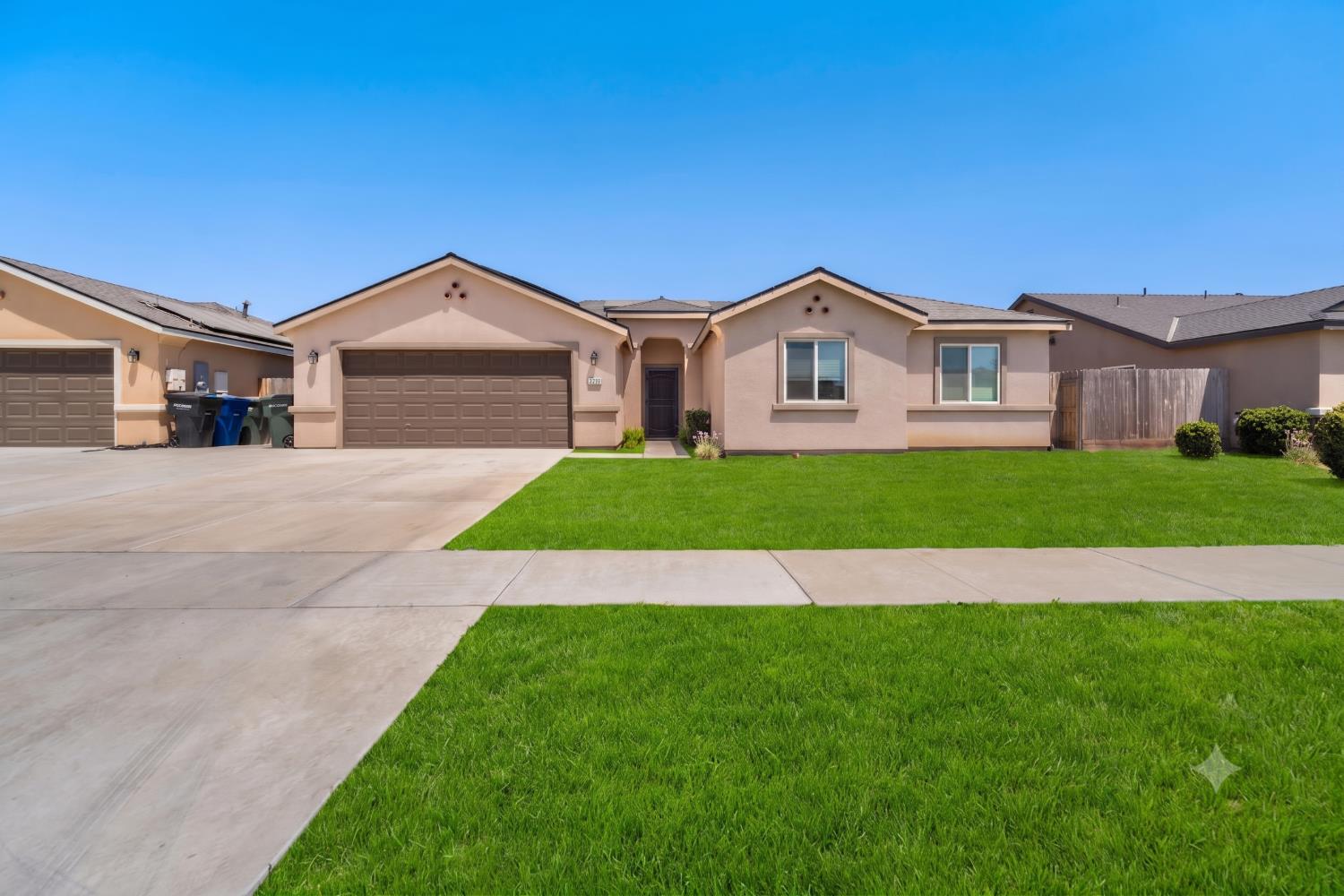 2439 Madeline Dr — photo