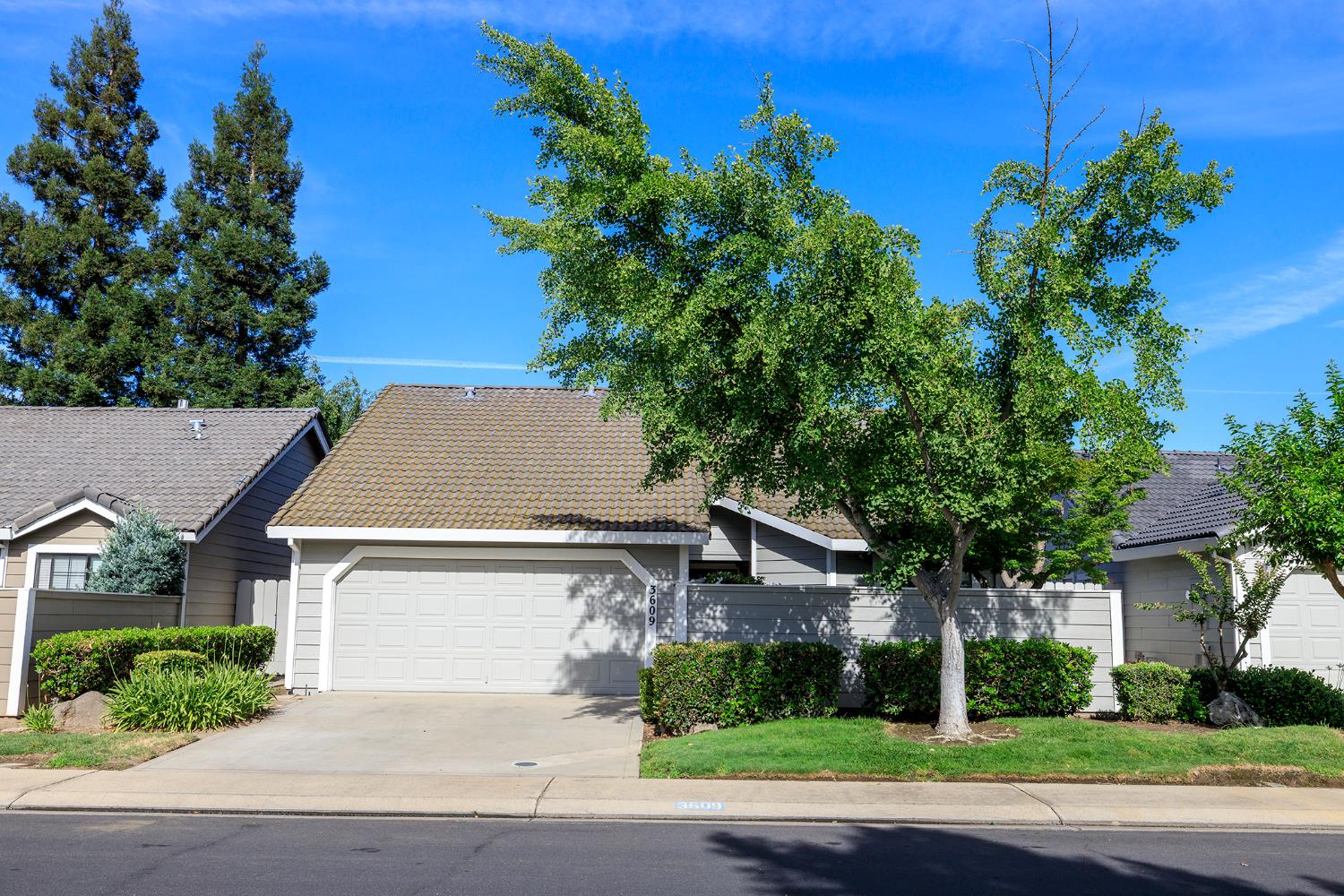 3609 Thomas More Way — photo