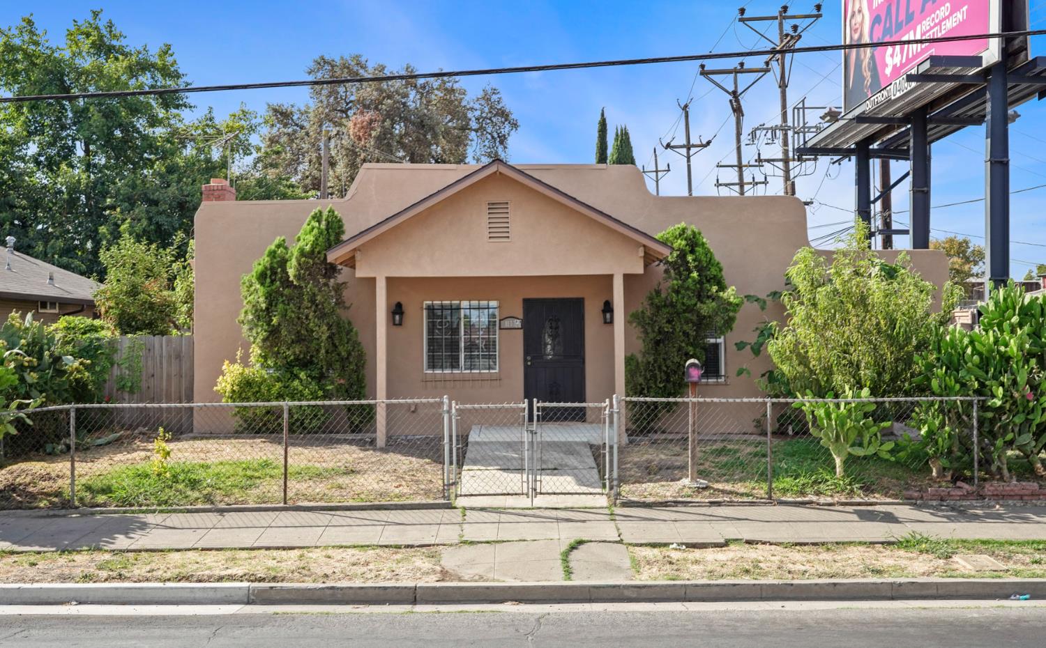 1132 E Harding Way — photo