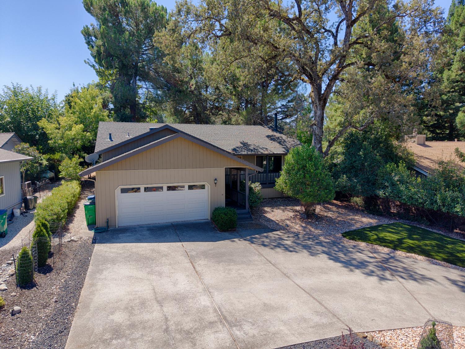 11539 Inverness — photo