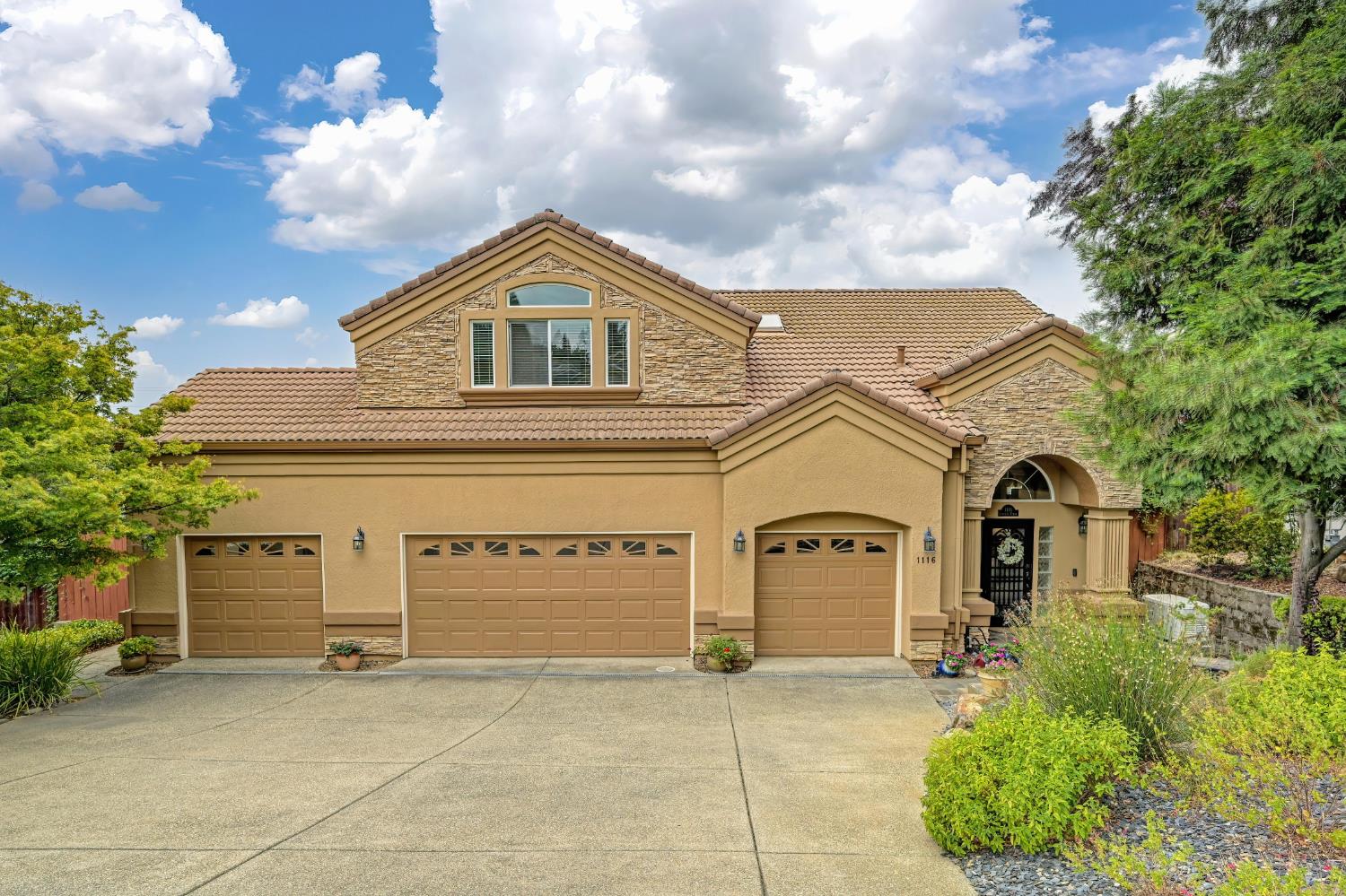 1116 Crestline Circle — photo