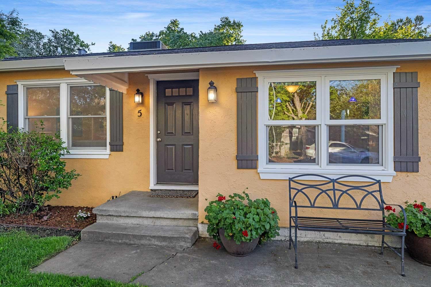 5 Simmons Way — photo