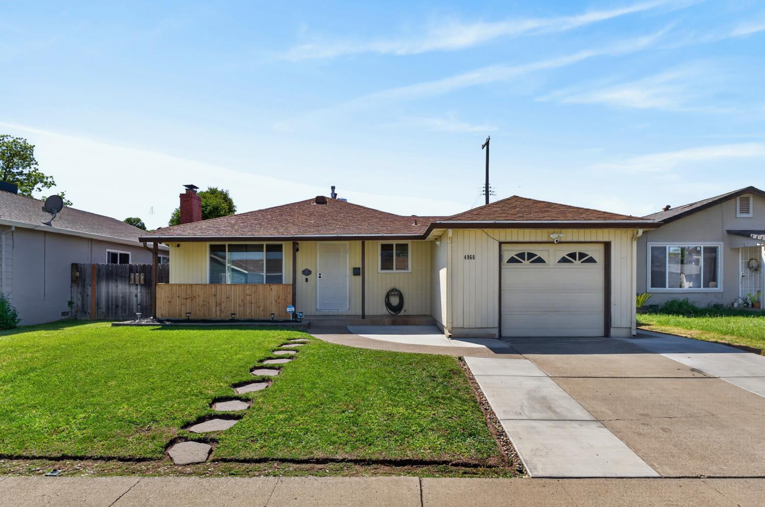 4960 Bradford Drive — photo