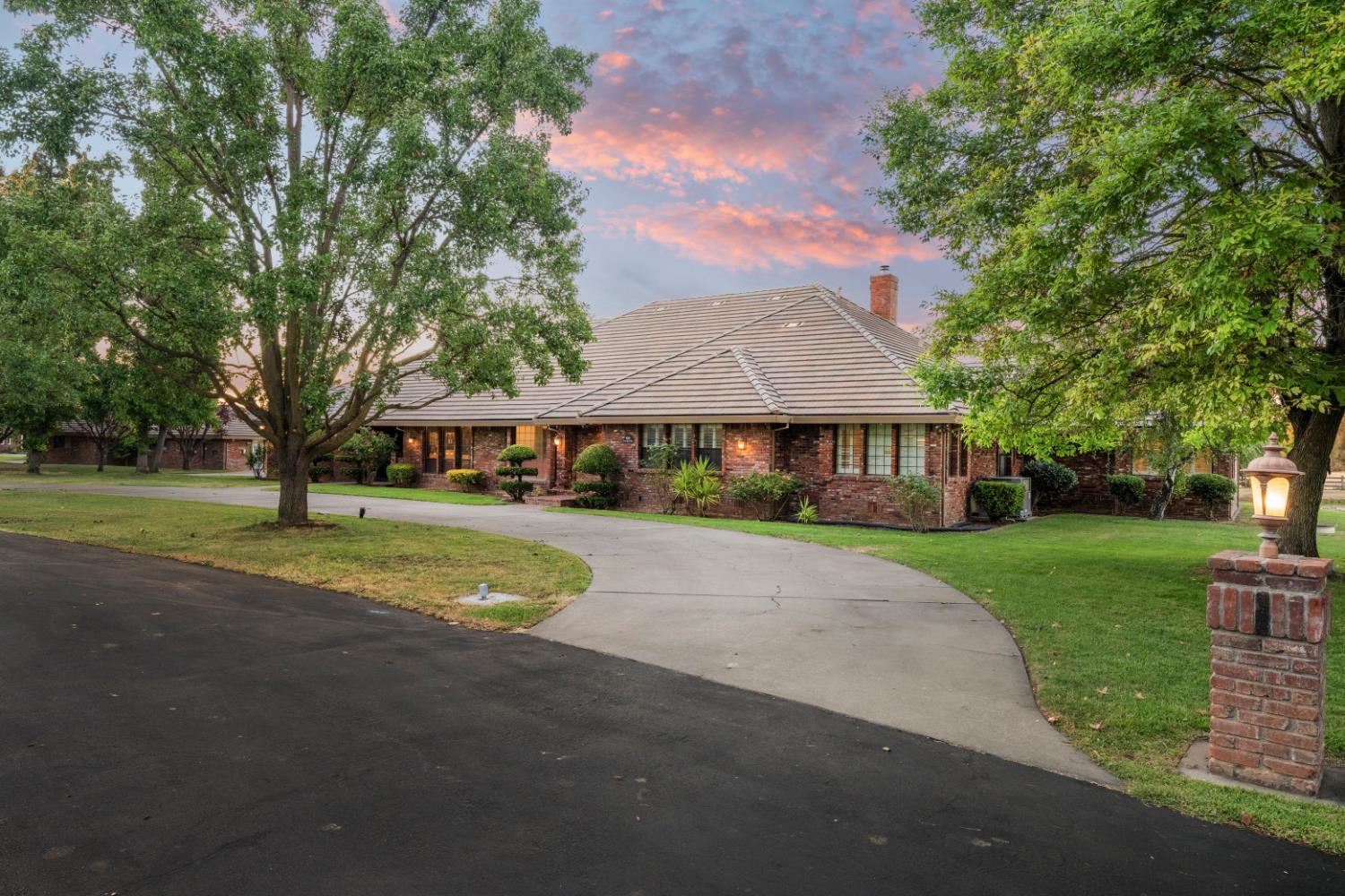 9019 Poplar Hollow Way — photo