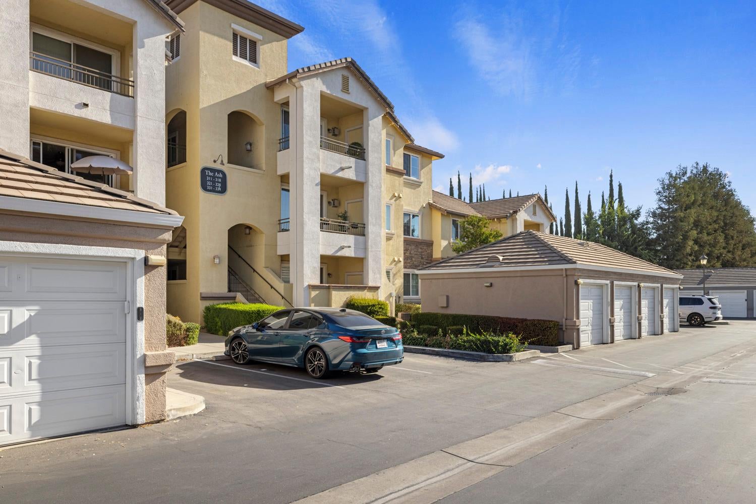 1360 Shady Lane 333 — photo