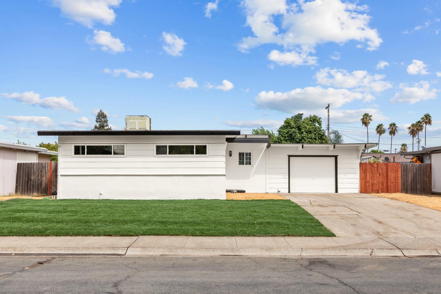 7633 23rd Street — photo