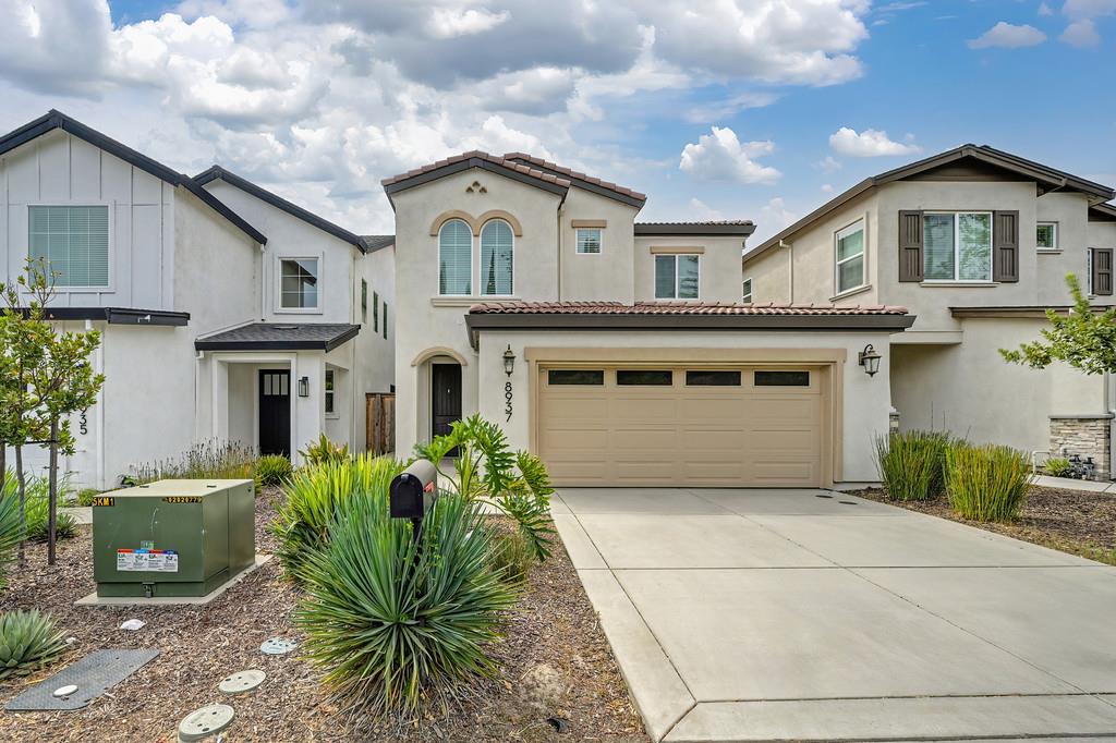 8937 Fair Oaks Boulevard — photo