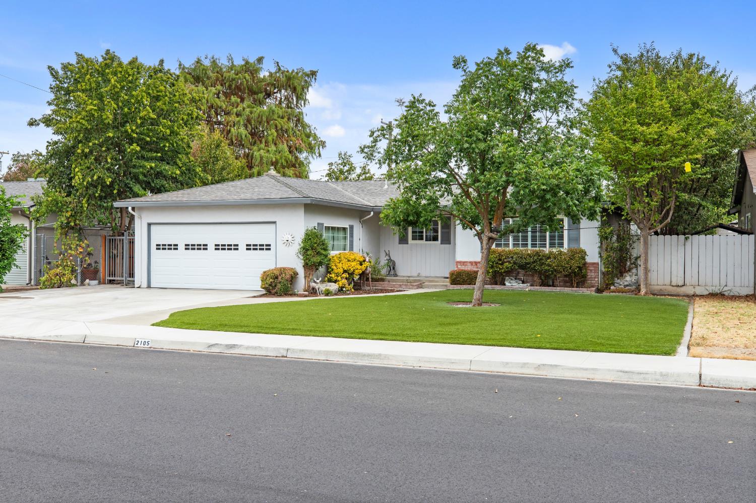 2105 Zinfandel Lane — photo