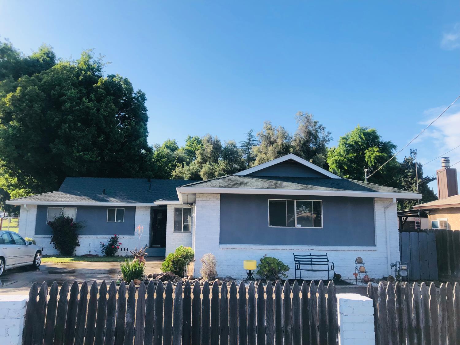 1010 E D Street — photo