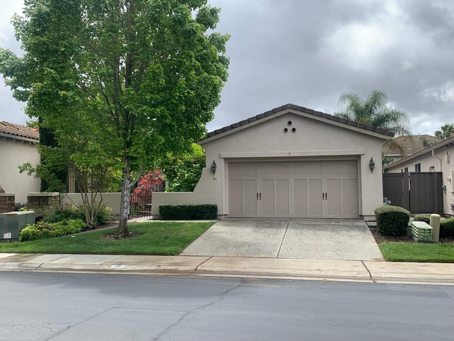 141 Perazul Circle — photo