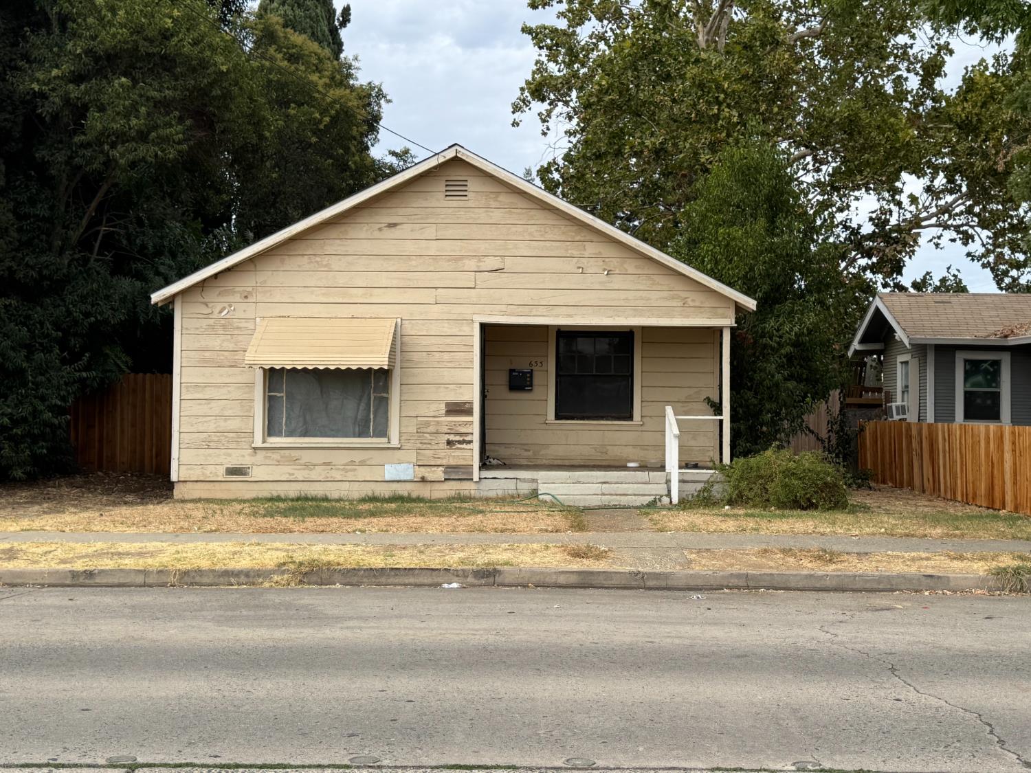 633 Reeves Avenue — photo