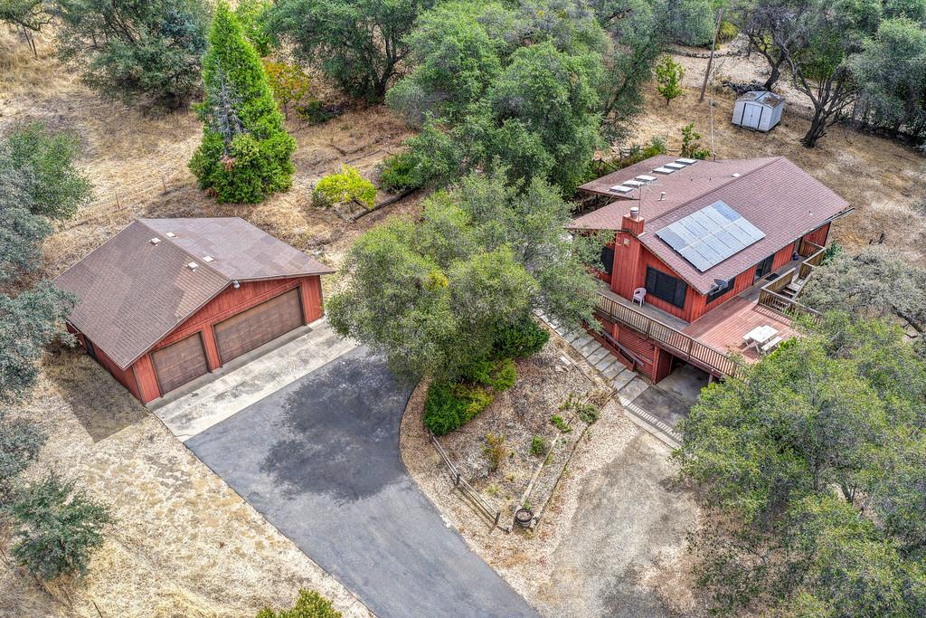 2555 Amys Lane — photo