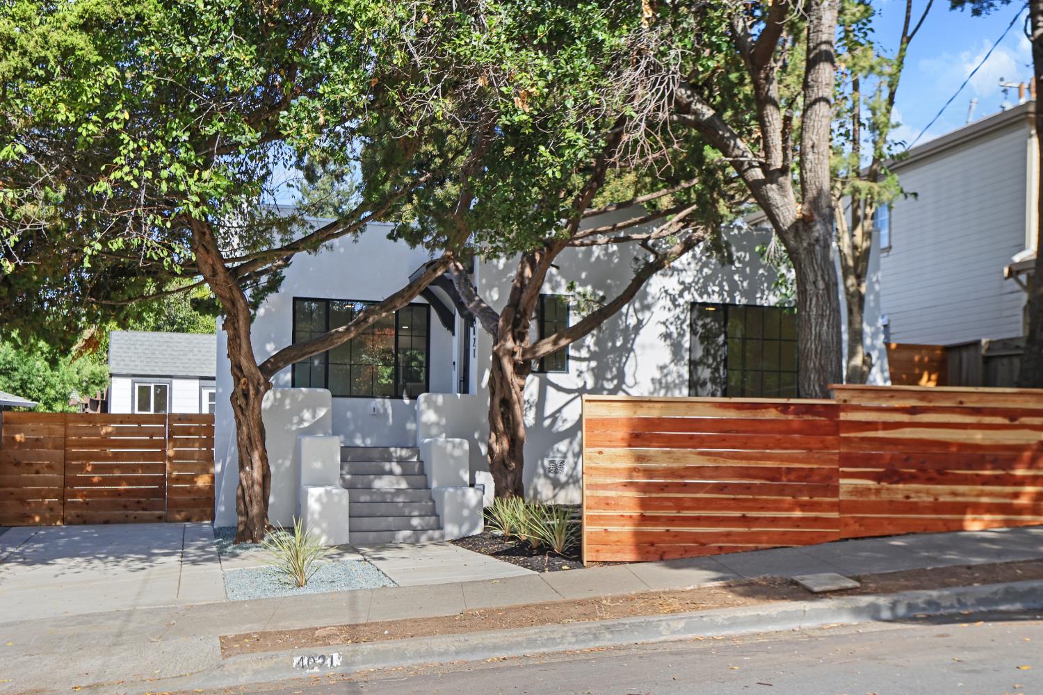 4021 Huntington Street — photo
