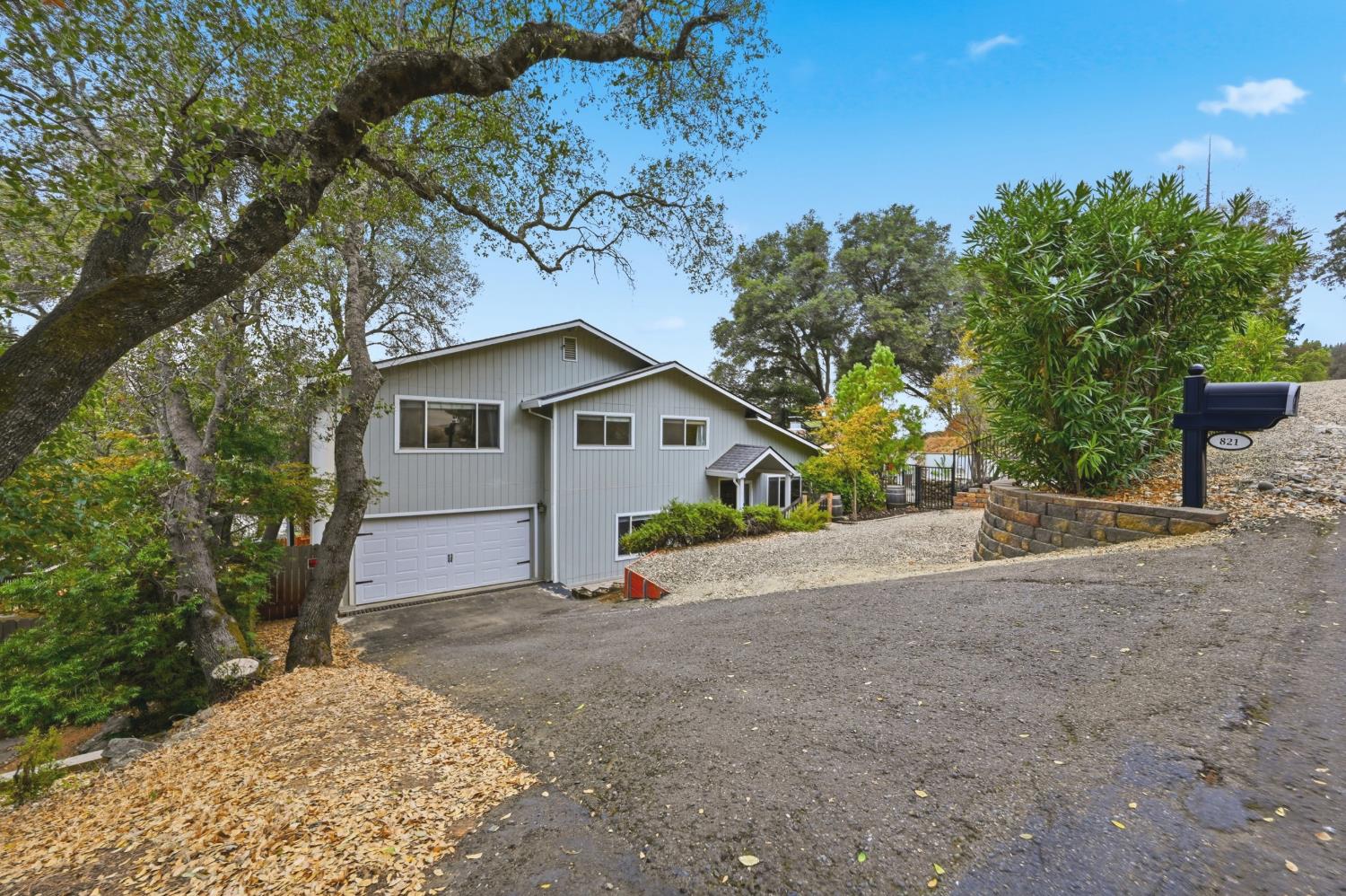 821 Bonita Drive — photo